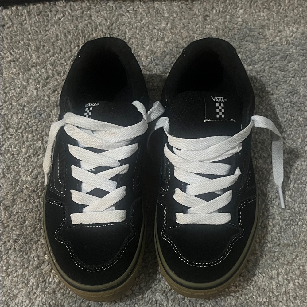 Black and White VANS - Picture 4 of 4